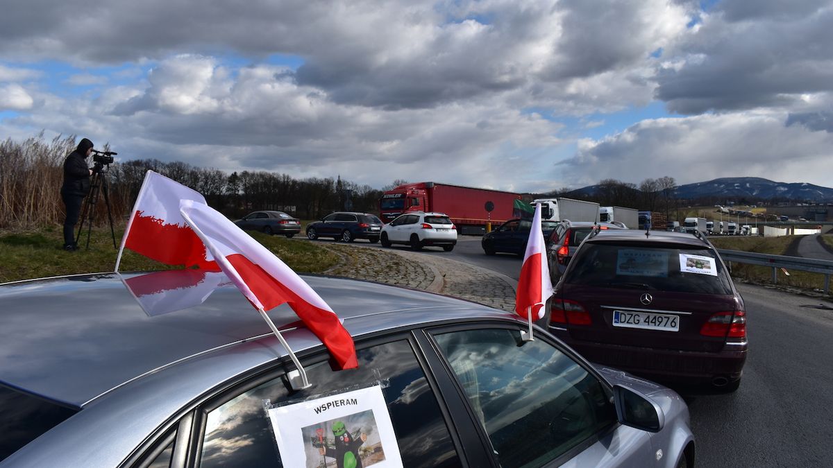 Poláci chystají kvůli sporu o důl Turów blokádu na hranicích